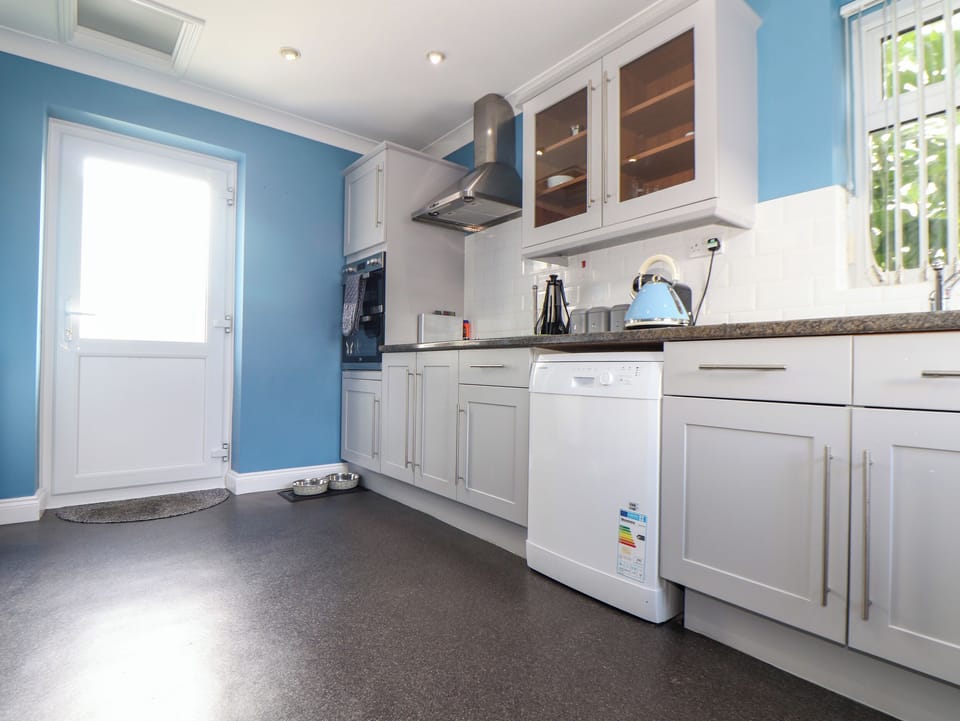 Fridge, dishwasher, electric kettle, toaster