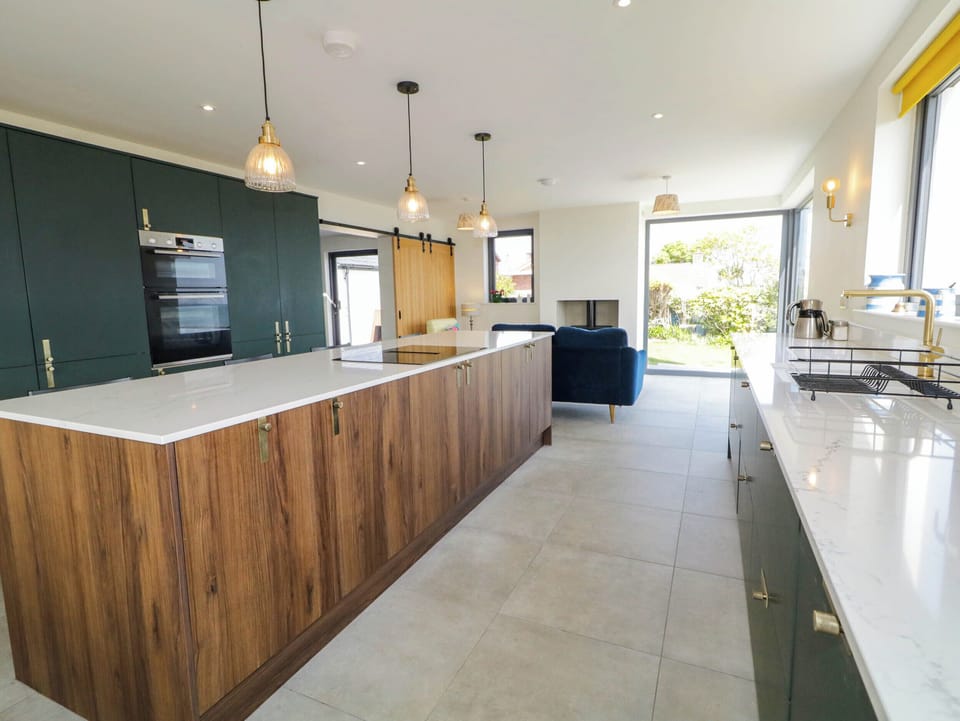 Fridge, dishwasher, electric kettle, toaster