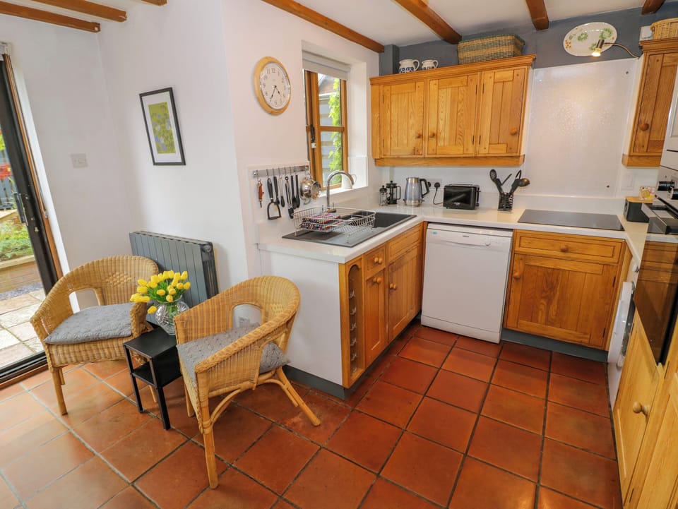 Fridge, dishwasher, electric kettle, cookware/dishes/utensils