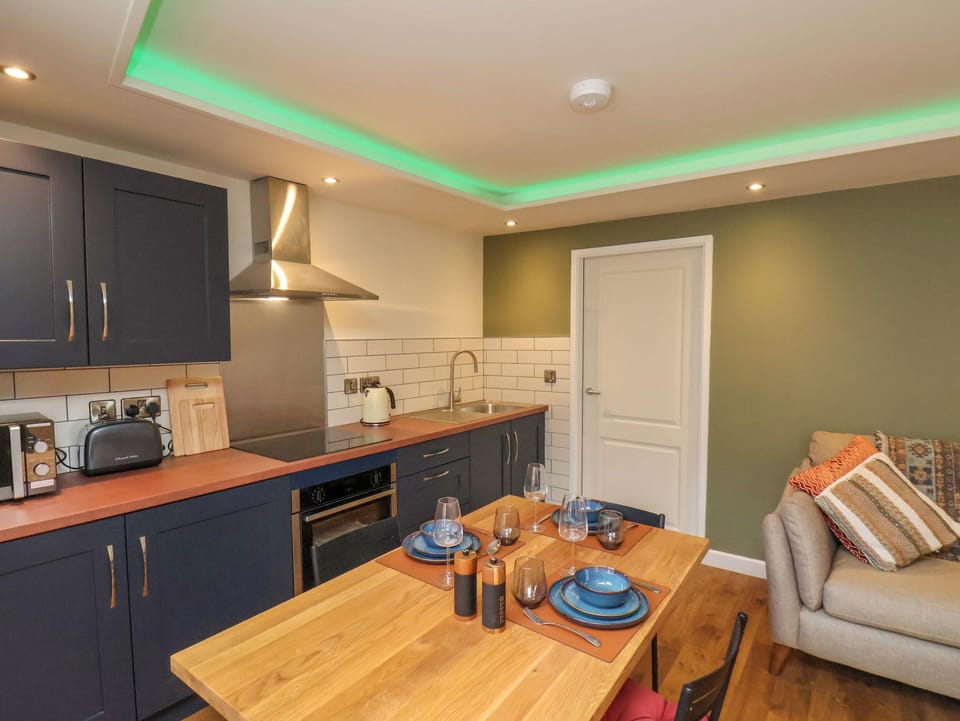 Fridge, electric kettle, toaster, cookware/dishes/utensils
