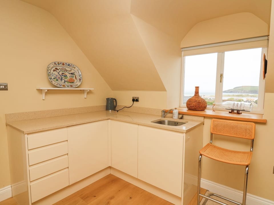 Fridge, dishwasher, electric kettle, toaster