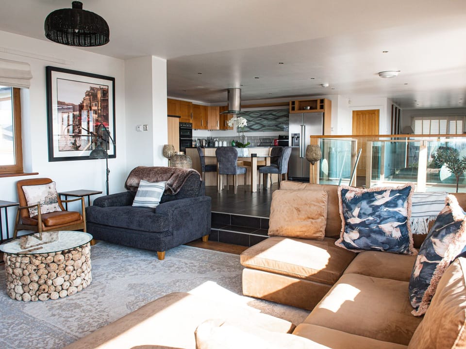 Cottage | Living area | Fireplace