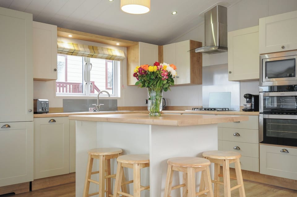 Fridge, dishwasher, electric kettle, toaster