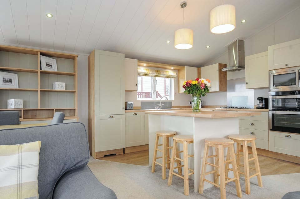 Fridge, dishwasher, electric kettle, toaster