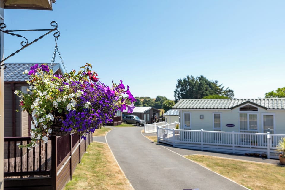 Cottage | Property grounds