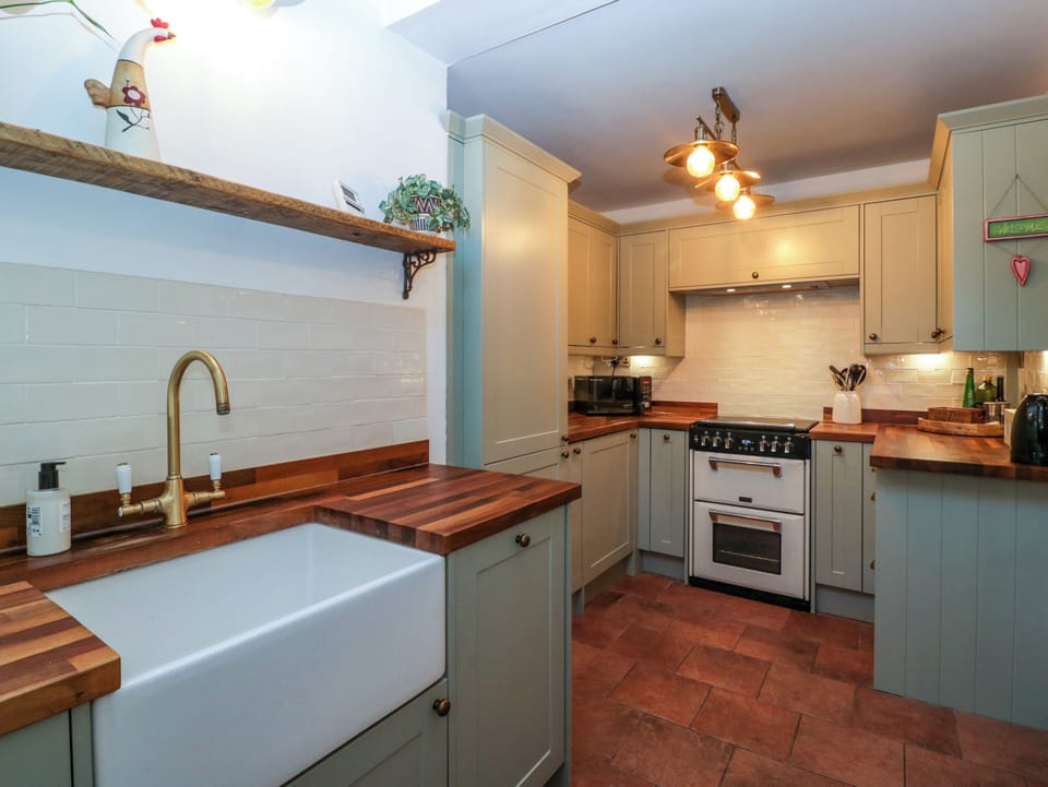 Fridge, dishwasher, electric kettle, toaster