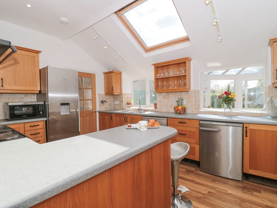 Fridge, dishwasher, electric kettle, toaster
