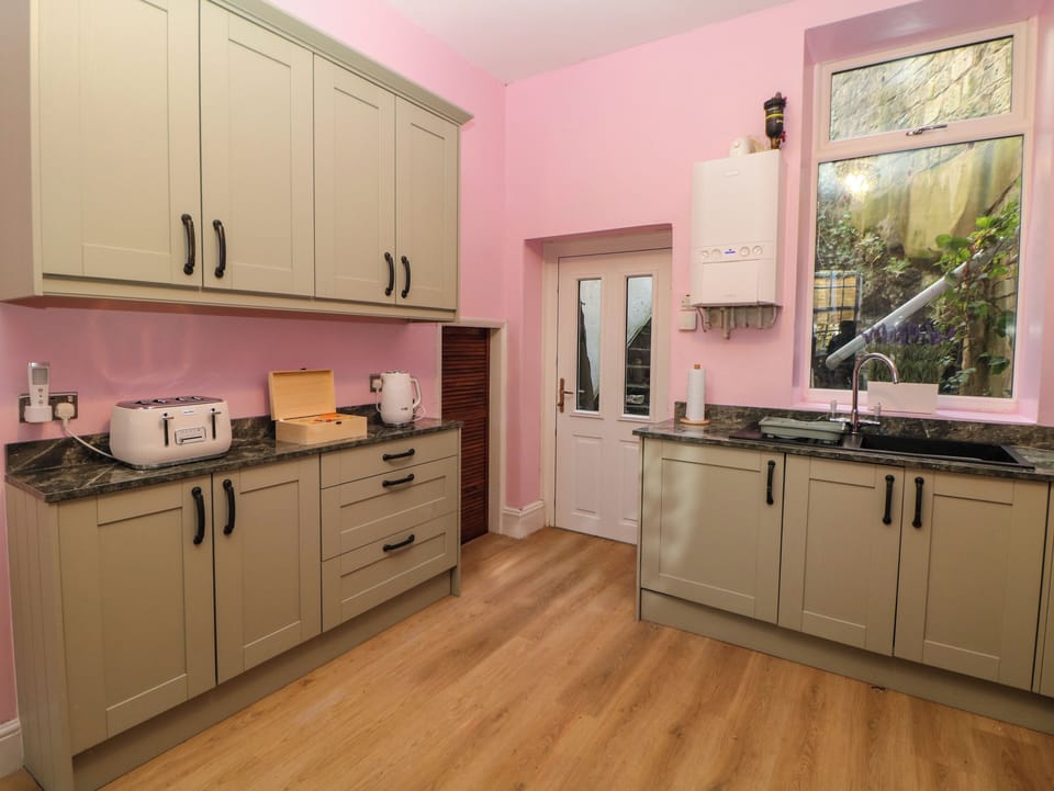 Fridge, dishwasher, electric kettle, toaster