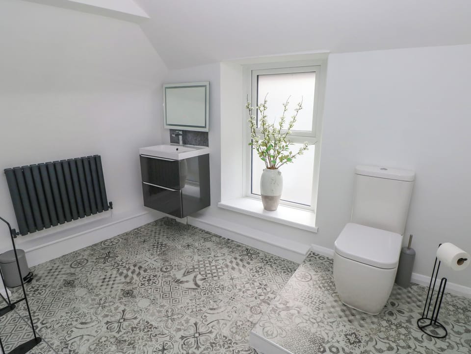 Suffolk House Cottage in Narberth