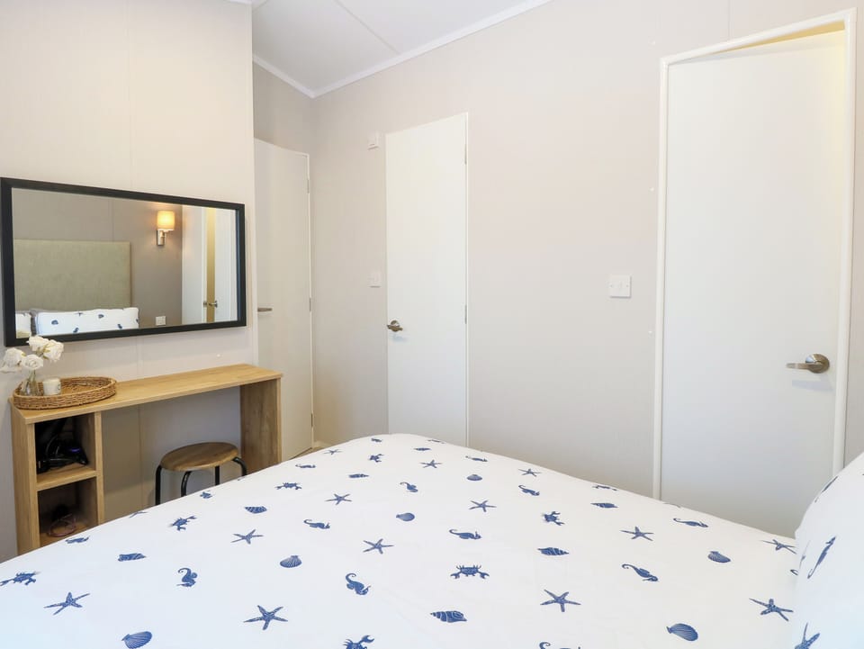 2 bedrooms, individually decorated, individually furnished, free WiFi