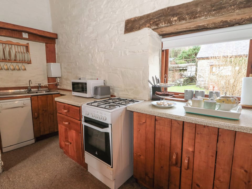 Fridge, dishwasher, electric kettle, toaster