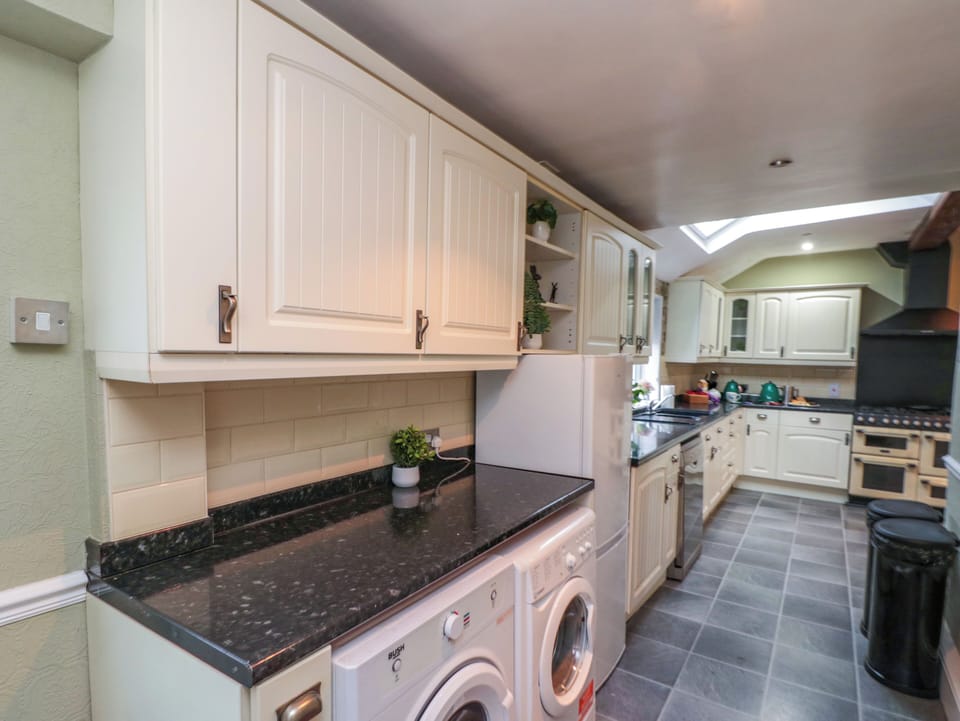 Fridge, dishwasher, electric kettle, toaster