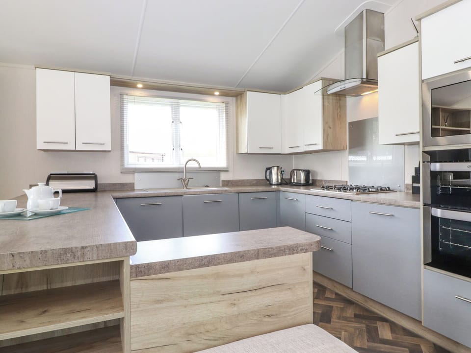 Fridge, dishwasher, electric kettle, toaster