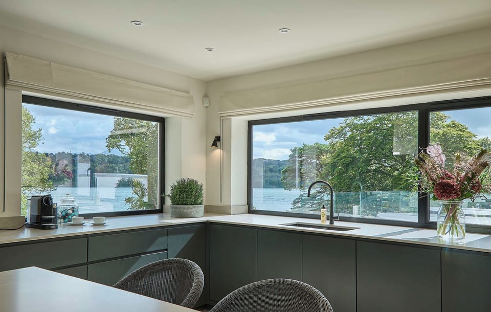 Cottage | Private kitchen | Fridge, dishwasher, electric kettle, cookware/dishes/utensils