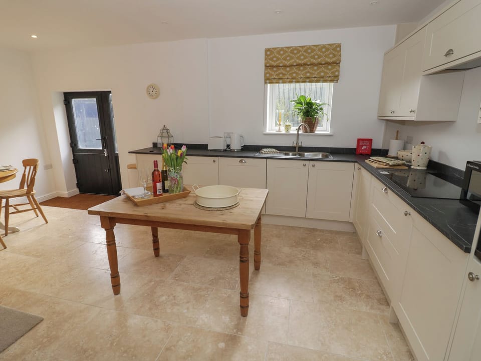 Fridge, dishwasher, electric kettle, toaster