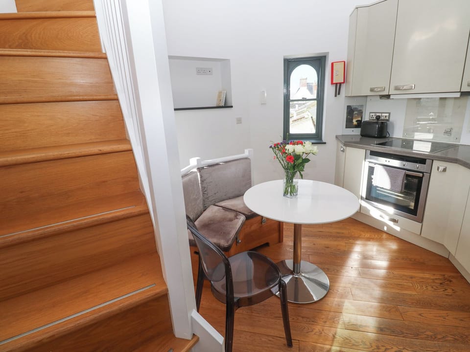 Fridge, dishwasher, electric kettle, toaster