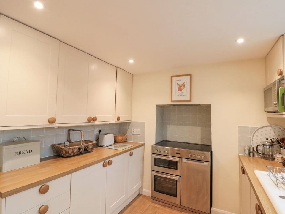 Fridge, dishwasher, electric kettle, toaster