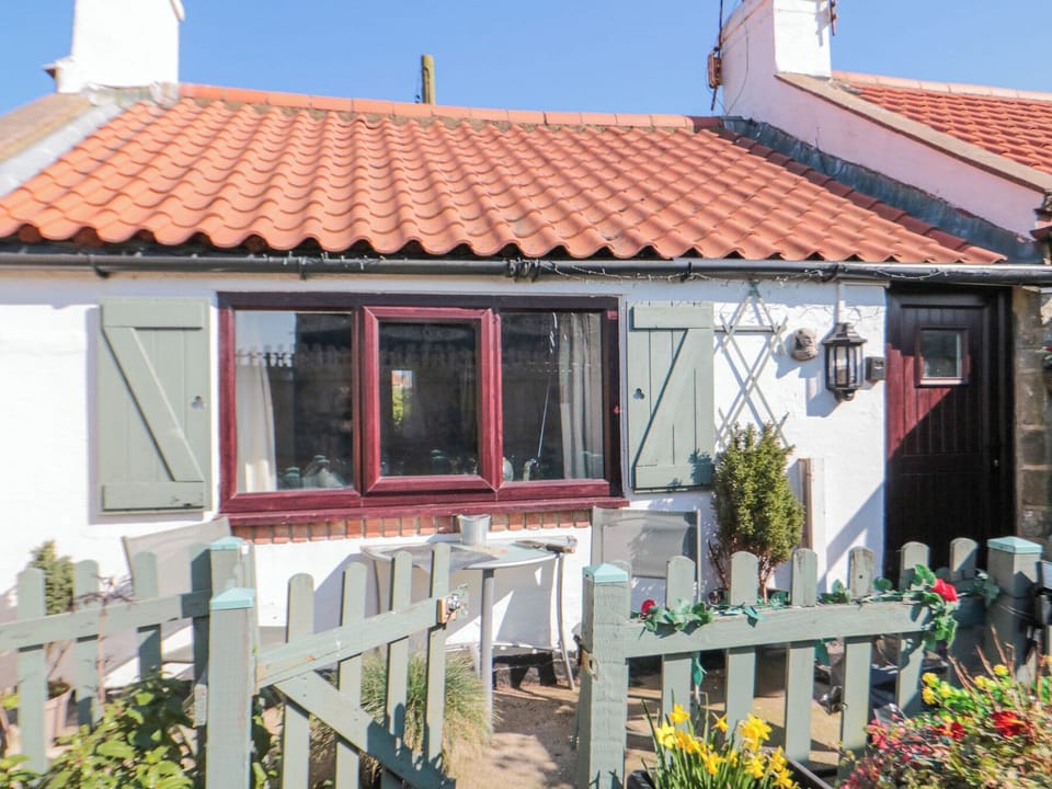 Cottage | Property grounds