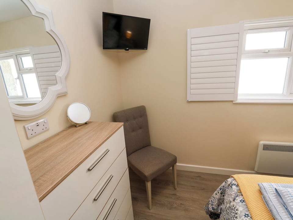 1 bedroom, individually decorated, individually furnished, free WiFi