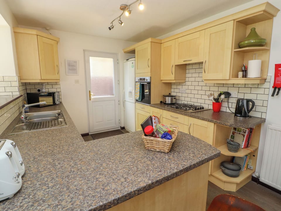 Fridge, dishwasher, electric kettle, toaster