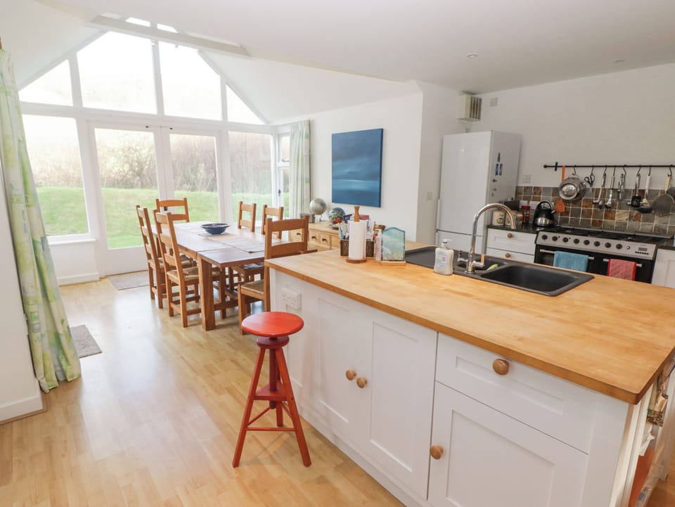 Fridge, dishwasher, electric kettle, toaster