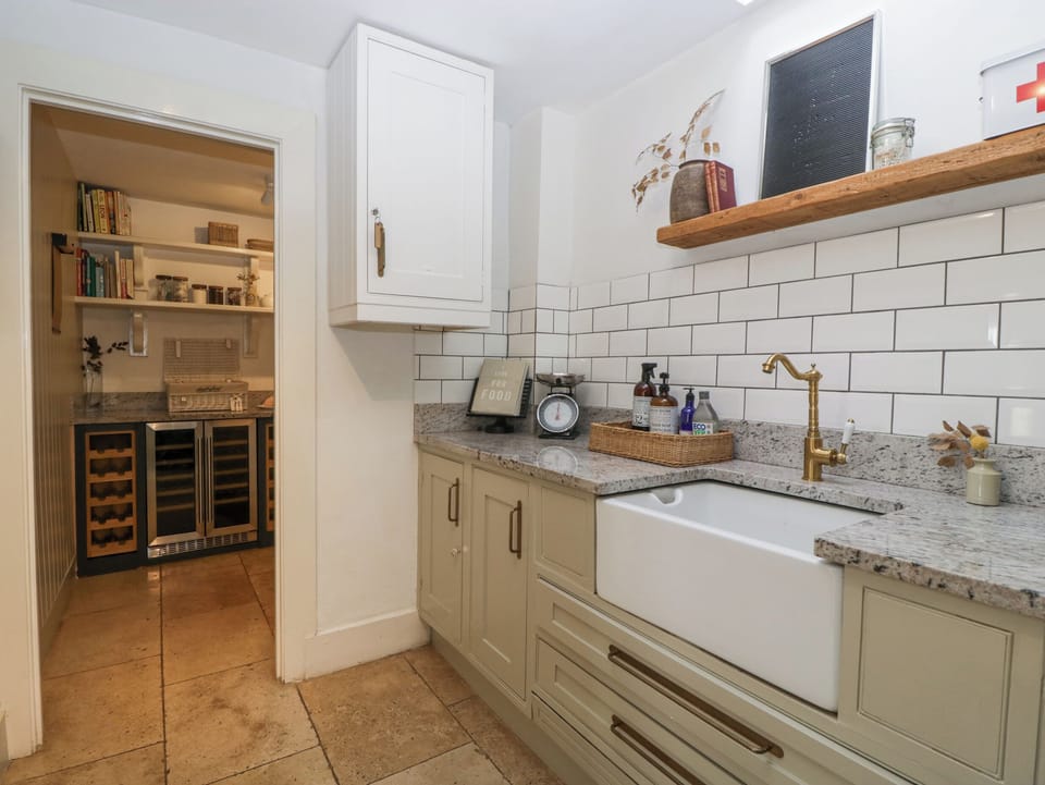 Fridge, dishwasher, electric kettle, toaster