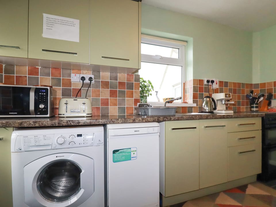 Fridge, dishwasher, electric kettle, toaster