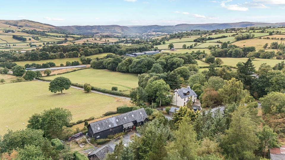 Cottage | Aerial view