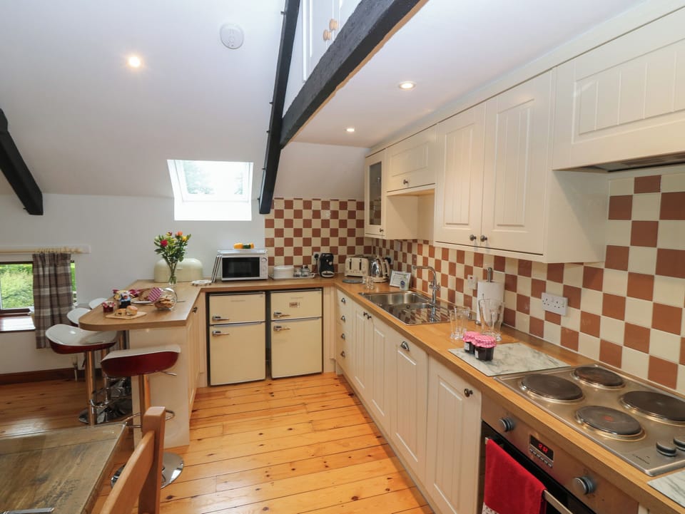 Fridge, dishwasher, electric kettle, toaster
