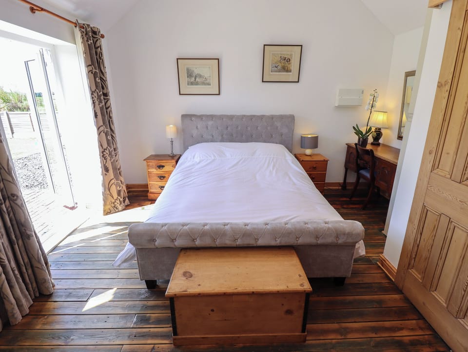 1 bedroom, individually decorated, individually furnished, free WiFi
