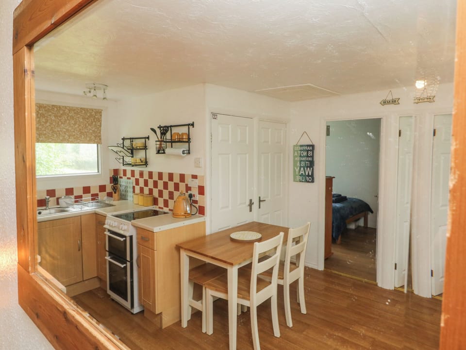 Fridge, electric kettle, toaster, cookware/dishes/utensils