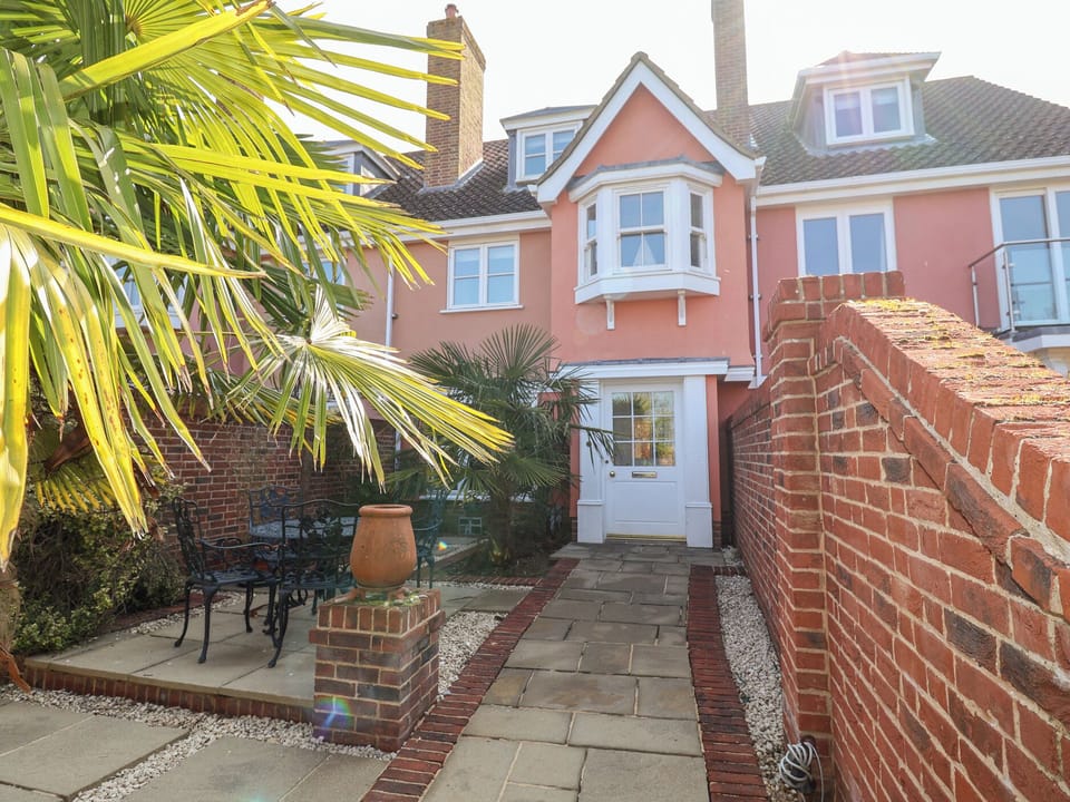 Cottage | Outdoor dining