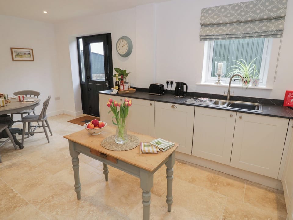 Fridge, dishwasher, electric kettle, toaster