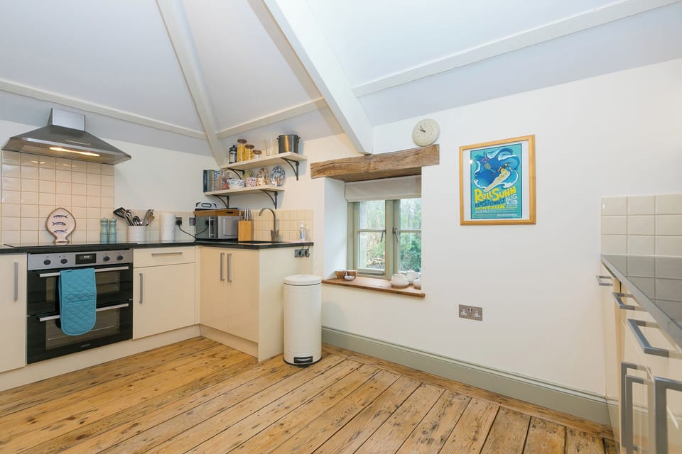 Fridge, dishwasher, electric kettle, toaster