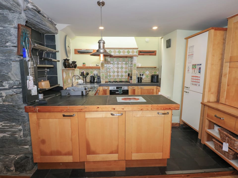 Fridge, dishwasher, electric kettle, toaster