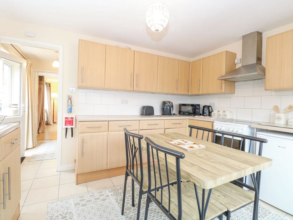 Fridge, dishwasher, electric kettle, toaster
