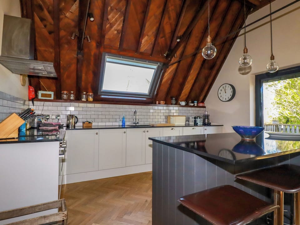 Fridge, electric kettle, toaster, cookware/dishes/utensils