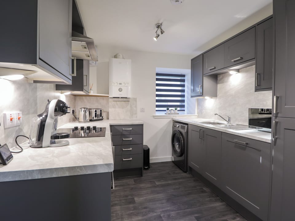 Fridge, dishwasher, cookware/dishes/utensils