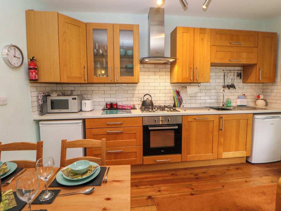 Fridge, dishwasher, electric kettle, toaster