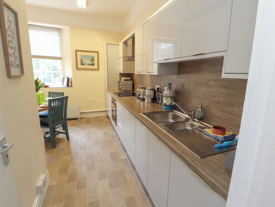 Fridge, dishwasher, electric kettle, toaster