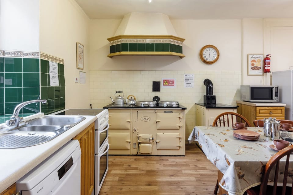 Fridge, microwave, dishwasher, toaster