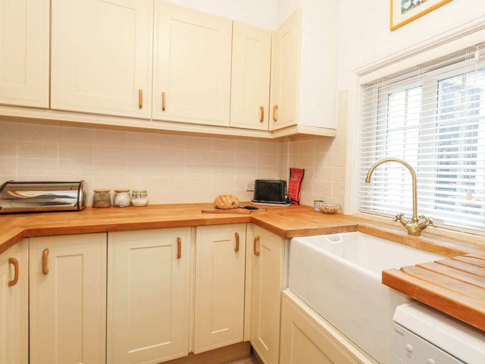 Fridge, dishwasher, electric kettle, toaster