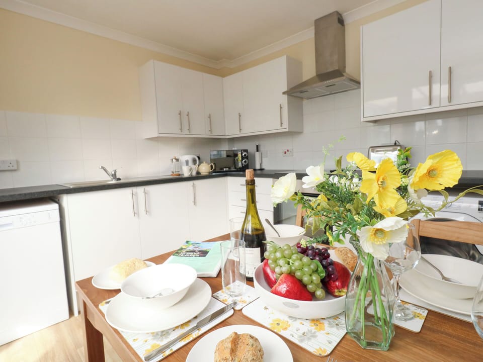 Fridge, dishwasher, electric kettle, toaster
