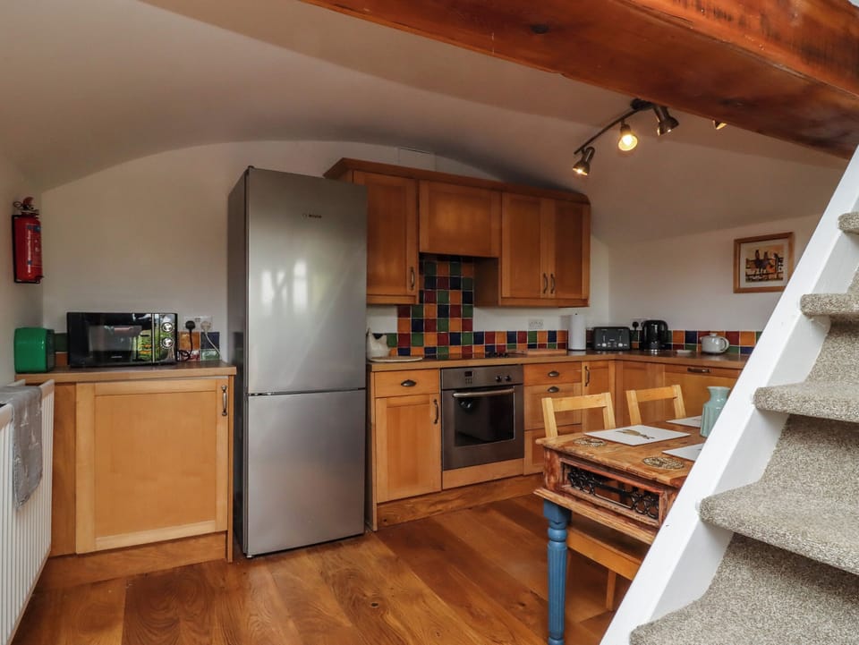 Fridge, dishwasher, electric kettle, toaster