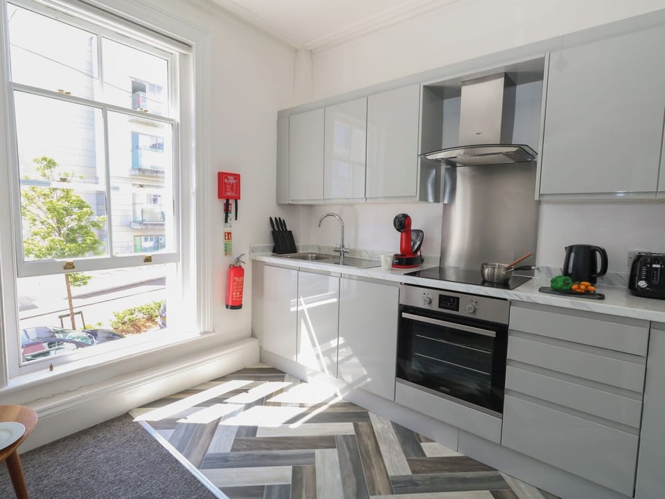 Fridge, dishwasher, electric kettle, toaster
