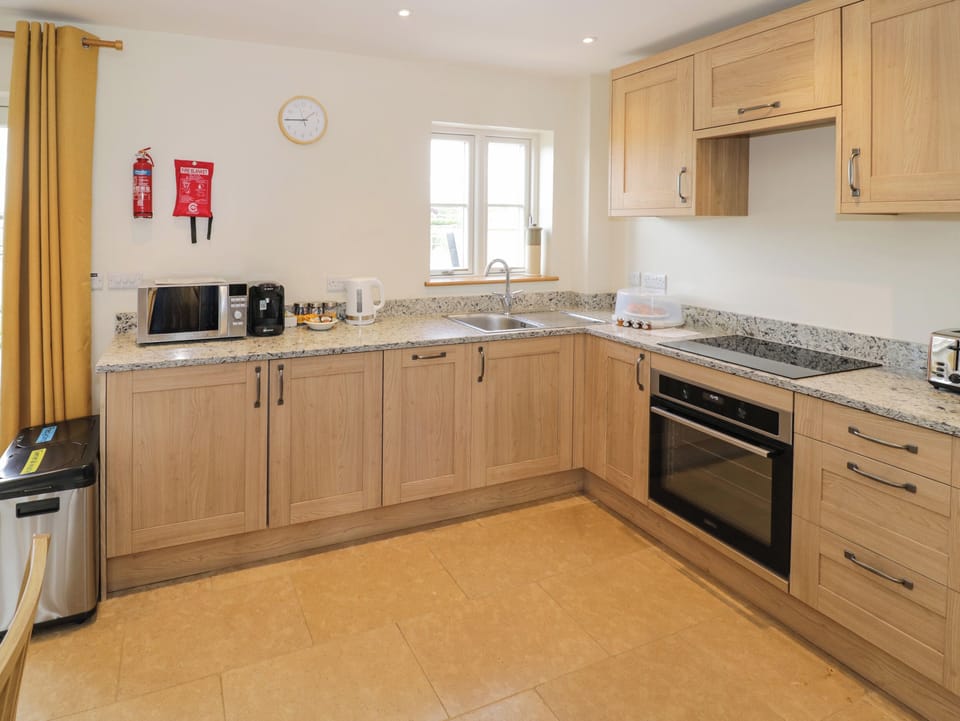 Fridge, dishwasher, electric kettle, toaster