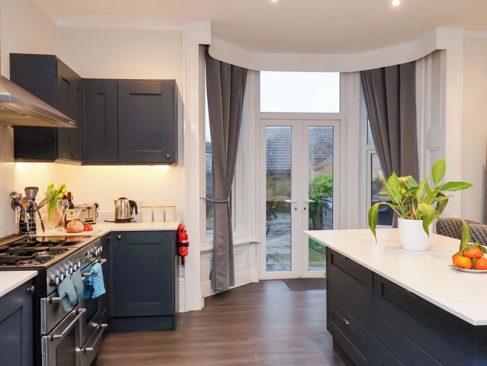 Fridge, dishwasher, electric kettle, toaster