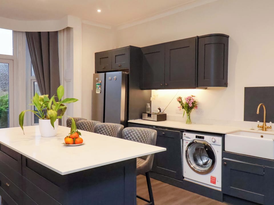 Fridge, dishwasher, electric kettle, toaster
