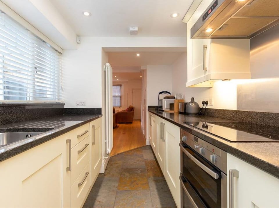 Fridge, dishwasher, electric kettle, toaster