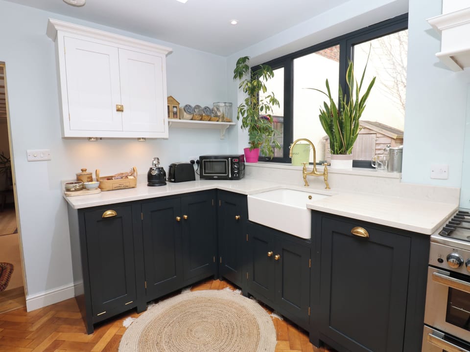 Fridge, dishwasher, electric kettle, toaster